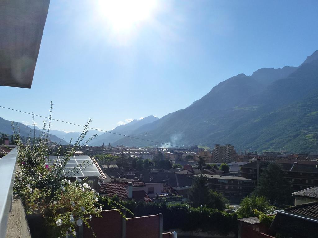 La Betulla Appartamento Confortevole Wifi E Parking Free Aosta Eksteriør bilde