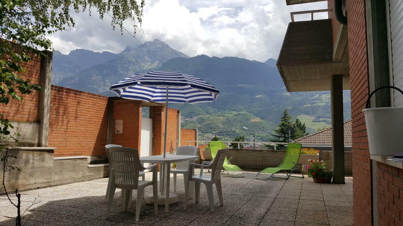 La Betulla Appartamento Confortevole Wifi E Parking Free Aosta Eksteriør bilde